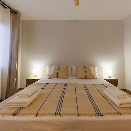 Bravissimo Figuerola, Spacious 3-Bedroom Apartment Girona Luaran gambar