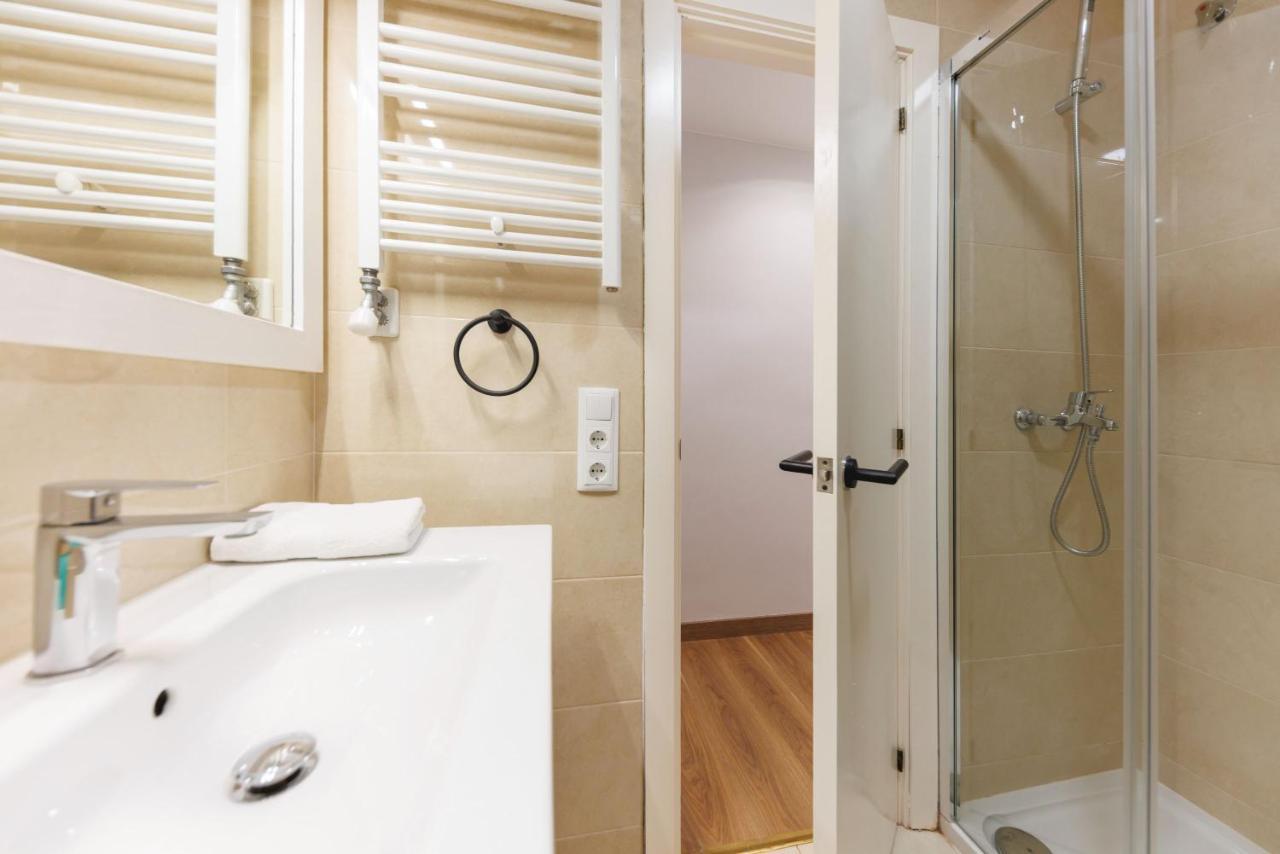 Bravissimo Figuerola, Spacious 3-Bedroom Apartment Girona Luaran gambar