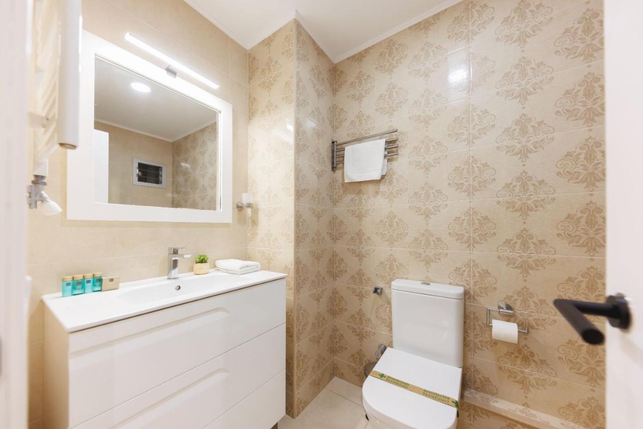 Bravissimo Figuerola, Spacious 3-Bedroom Apartment Girona Luaran gambar