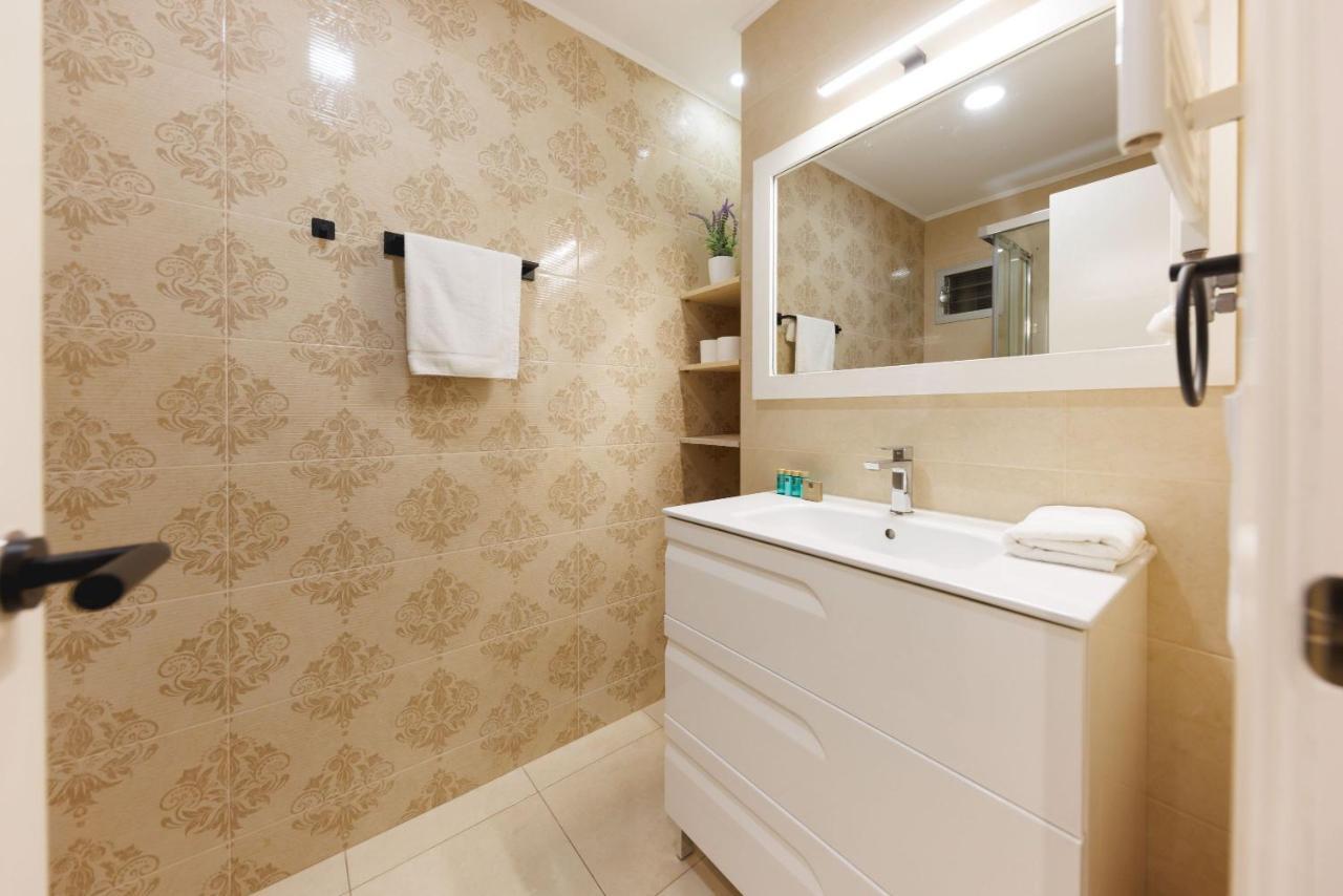 Bravissimo Figuerola, Spacious 3-Bedroom Apartment Girona Luaran gambar