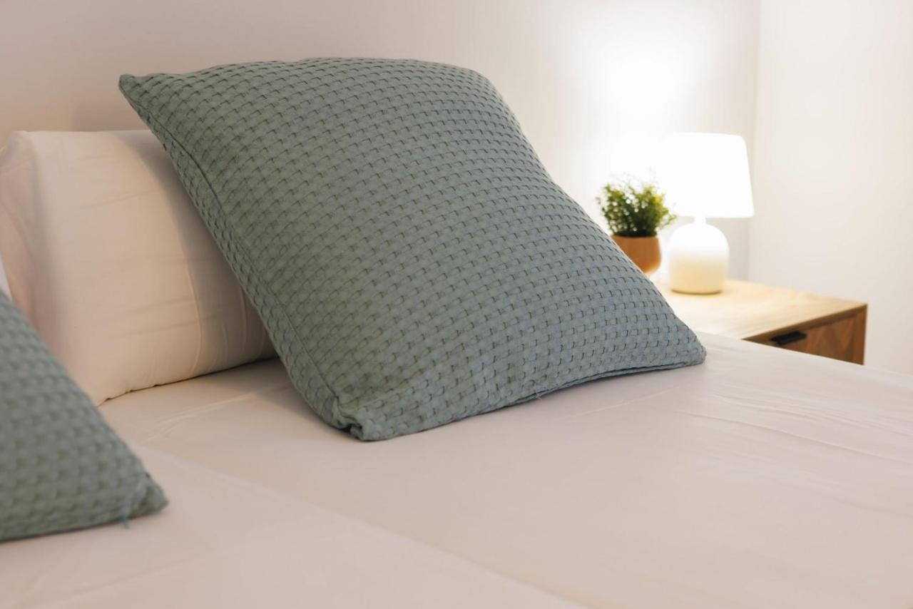 Bravissimo Figuerola, Spacious 3-Bedroom Apartment Girona Luaran gambar